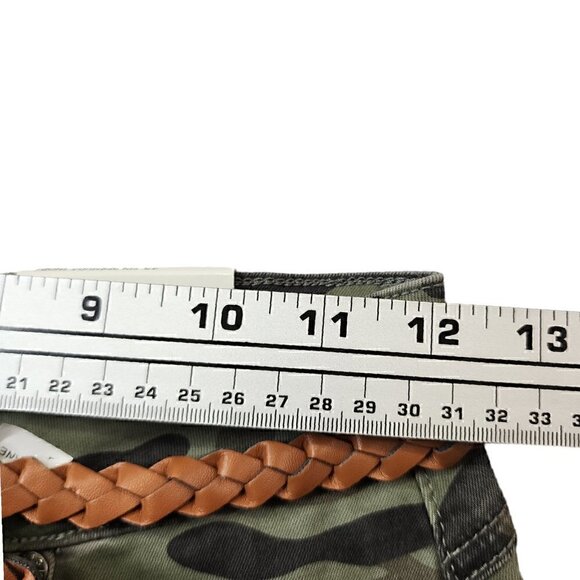 G by Guess Womens Fin Bermuda Short Camouflaged‎ Size 25 (2) - Picture 2 of 8